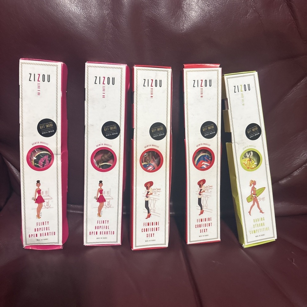 Lot of 12 Assorted Mini Perfume Travel Size With Bracelet Anklet Gift Read